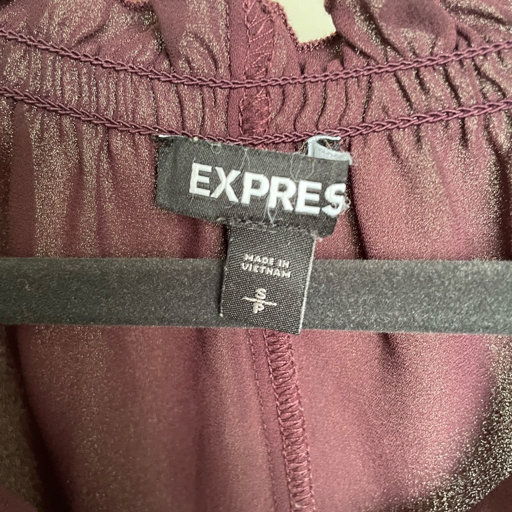 Express Ruffled Short Sleeve Blouse - Picture 4 of 4